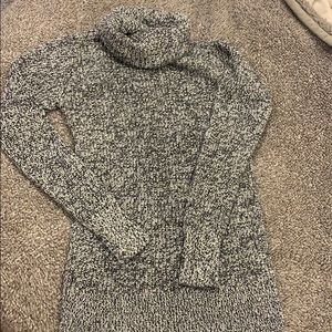 ❤️ Abercrombie Tunic Length Turtleneck